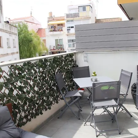 Pompeu Fabra Apartman *